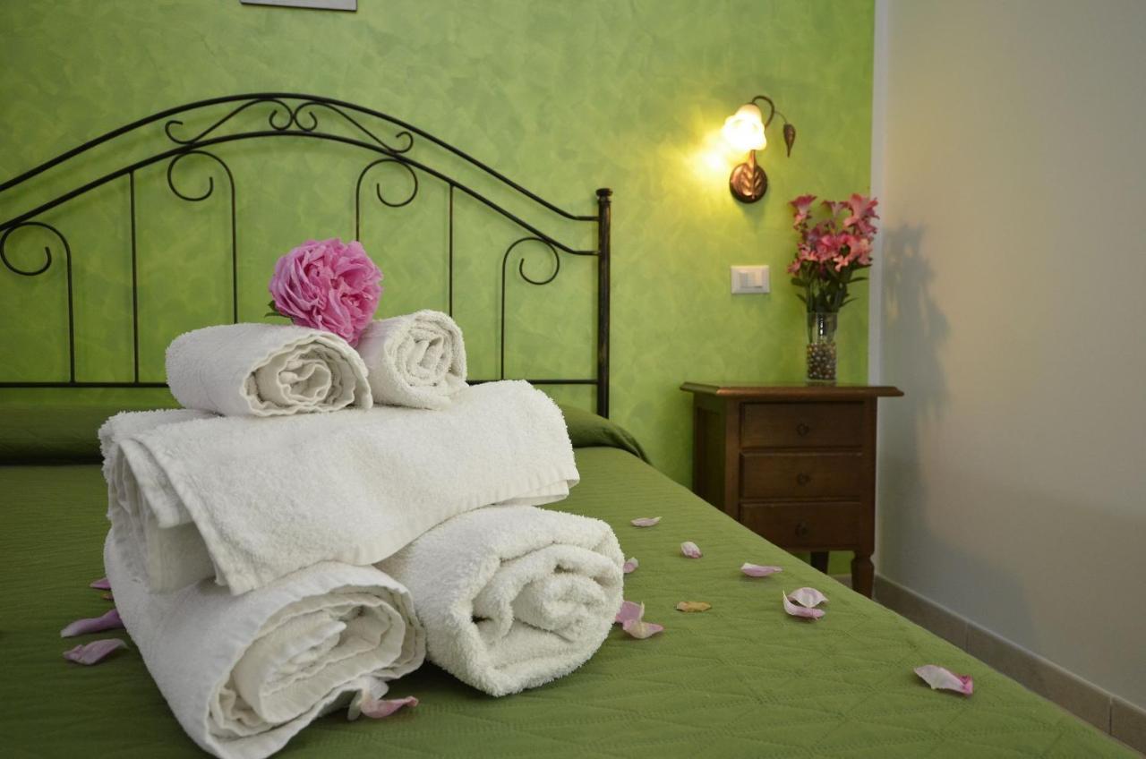 サン・ヴィート・ロ・カーポ Tre Passi Dal Mare Bed & Breakfast エクステリア 写真